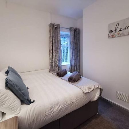 City Centre, Parking, Smart Tv'S In All Rooms Swansea Exterior photo