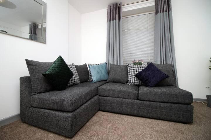 City Centre, Parking, Smart Tv'S In All Rooms Swansea Exterior photo