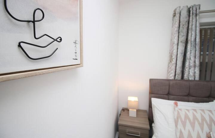 City Centre, Parking, Smart Tv'S In All Rooms Swansea Exterior photo