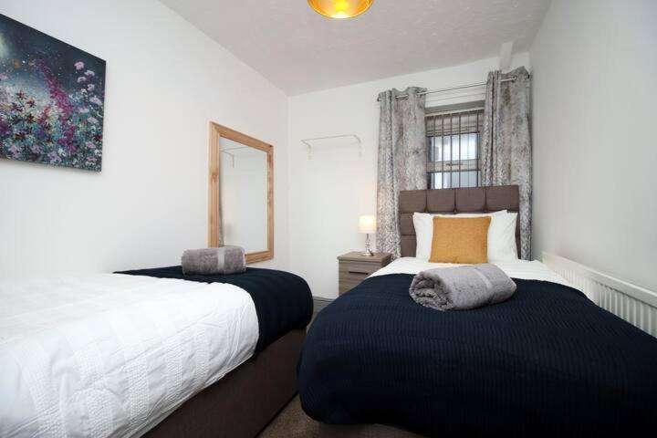 City Centre, Parking, Smart Tv'S In All Rooms Swansea Exterior photo